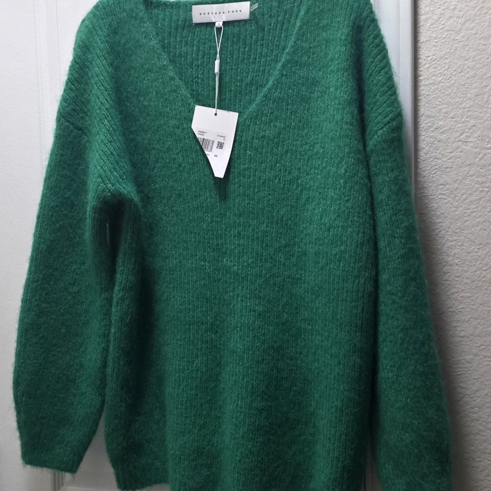 Endless Rose Green V-Neck Sweater - Size S ( NEW WITH TAG )